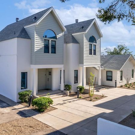 Peaceful Phoenix Getaway - Central Location, Family-Friendly & Pool Table! Bagian luar foto